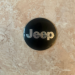 *غطاء (طبة) مركز الجنط اللاصق بشعار Jeep و 4x4 الفاخر*